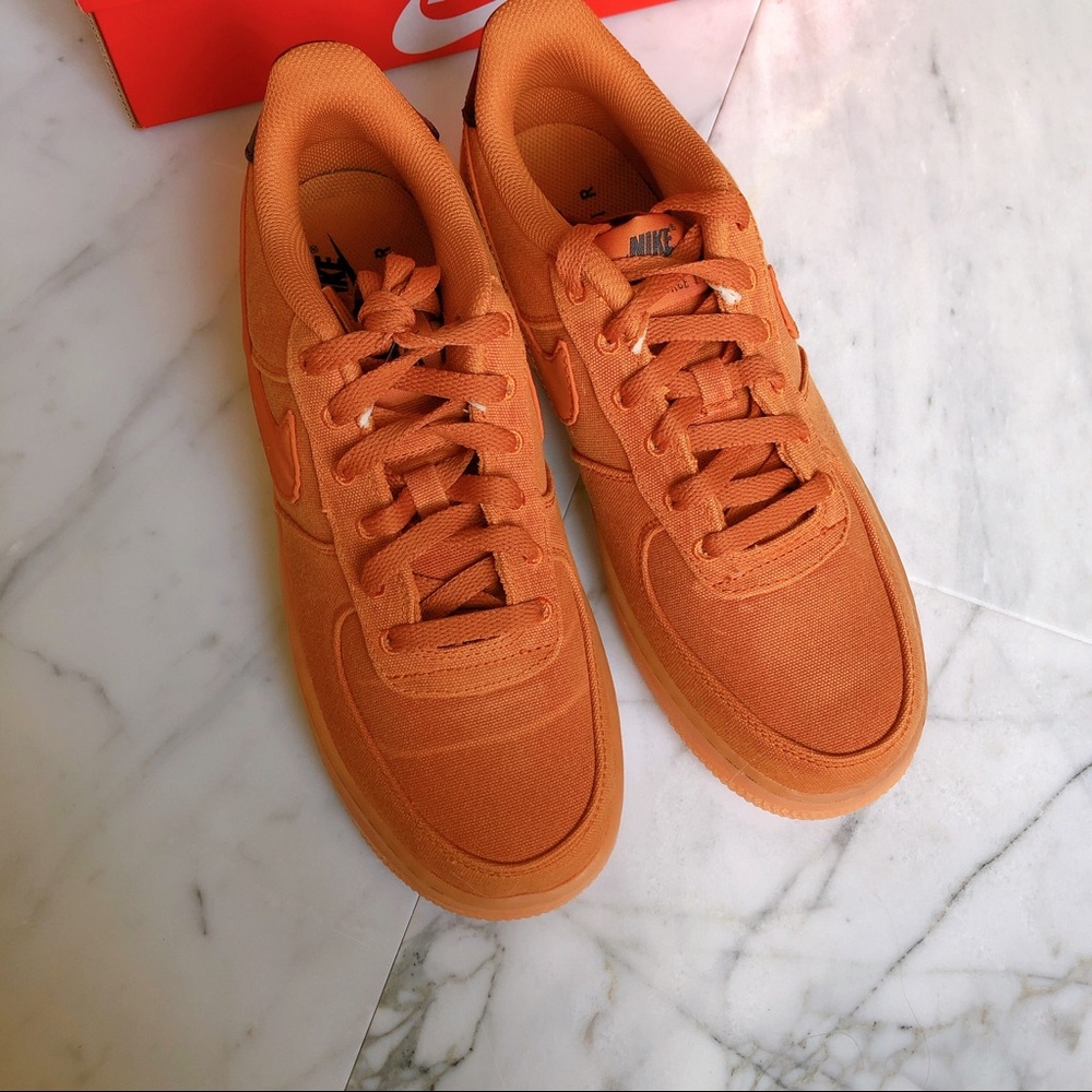 Nike air force 1 LV8 - Picture 3 of 8